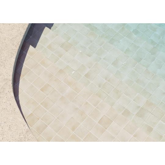 malorozmerny bezovy bazen mrazuvzdorny rustikalny kamenozvlastny podlahovy obklad mediteransky 15x15cm mrazuvzdorny protismykovy bazen terasa kupelna dlazba obklad.jpg